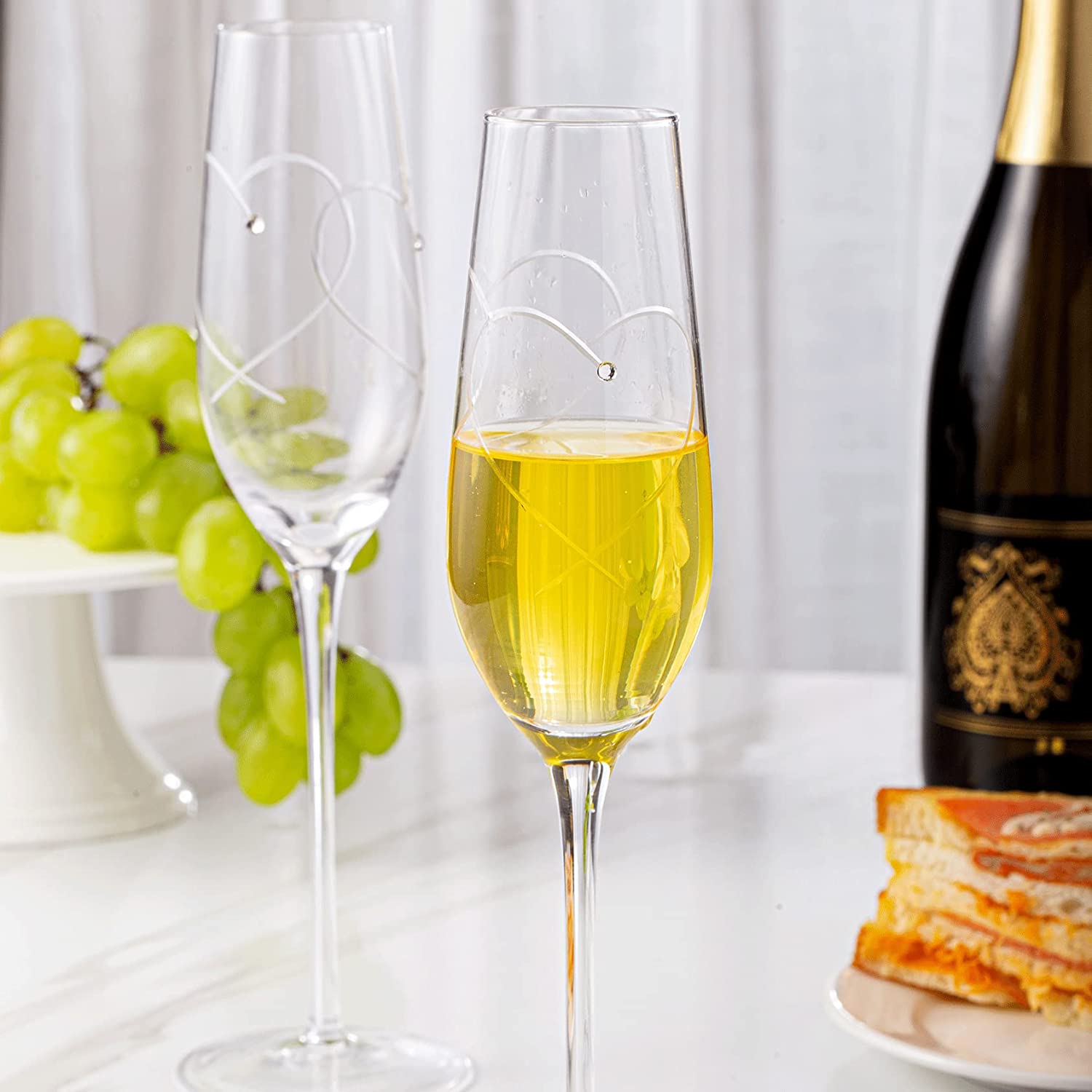 Bride and Groom Champagne Flutes set of 2, Personalization Crystal Toasting Champagne Glasses Etched With 2 Heart for Wedding Couples Engagement gift - VARLKA