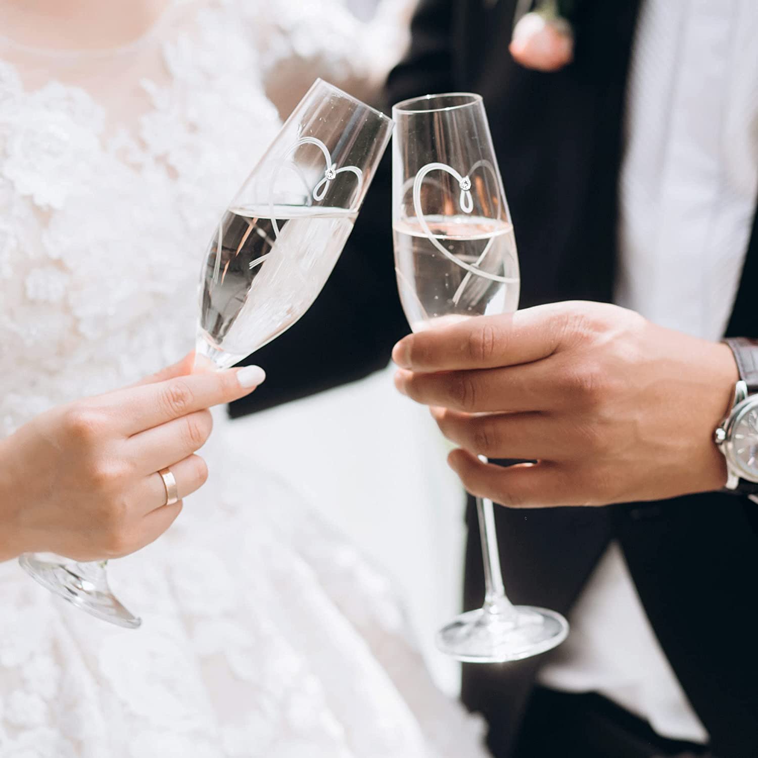 Bride and Groom Champagne Flutes set of 2, Personalization Crystal Toasting Champagne Glasses Etched With 2 Heart for Wedding Couples Engagement gift - VARLKA
