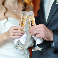Mr and Mrs Champagne Flutes with Long Stem, 7oz Champagne Glasses, Wedding Gift for Couples , Bridal Shower Gifts, Engagement Gift for Couples Bride and Groom (Gold) - VARLKA
