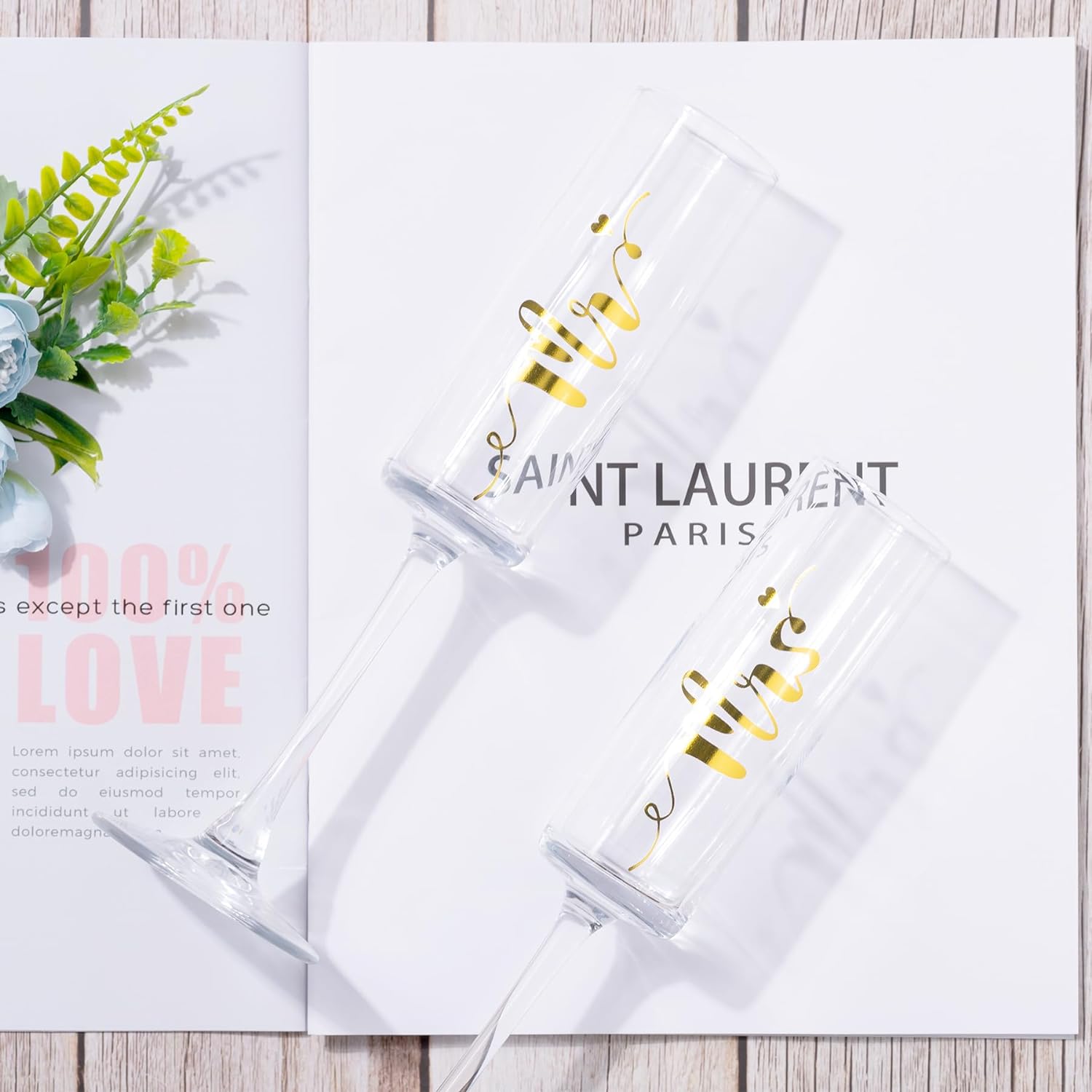 Mr and Mrs Champagne Flutes with Long Stem, 7oz Champagne Glasses, Wedding Gift for Couples , Bridal Shower Gifts, Engagement Gift for Couples Bride and Groom (Gold) - VARLKA