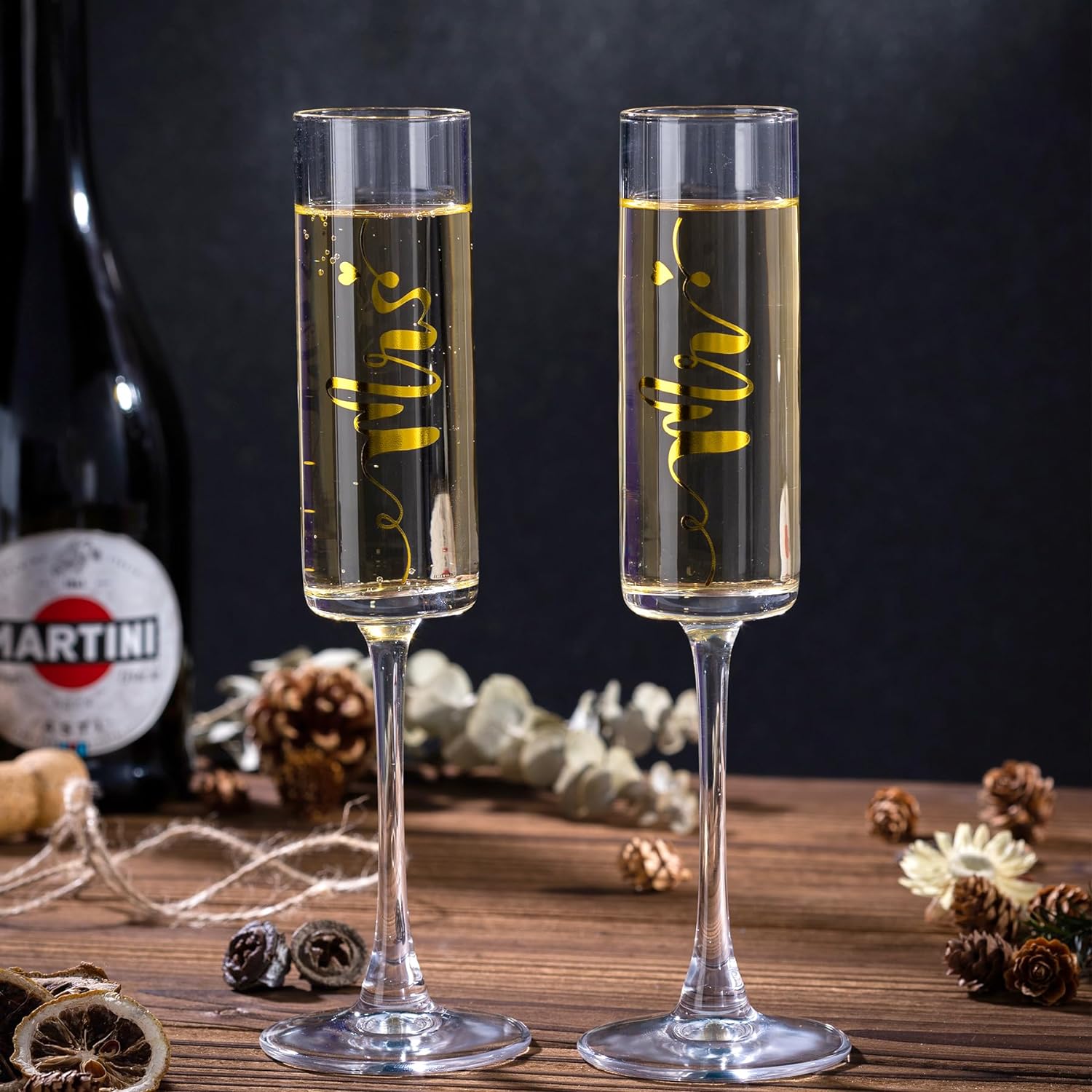 Mr and Mrs Champagne Flutes with Long Stem, 7oz Champagne Glasses, Wedding Gift for Couples , Bridal Shower Gifts, Engagement Gift for Couples Bride and Groom (Gold) - VARLKA